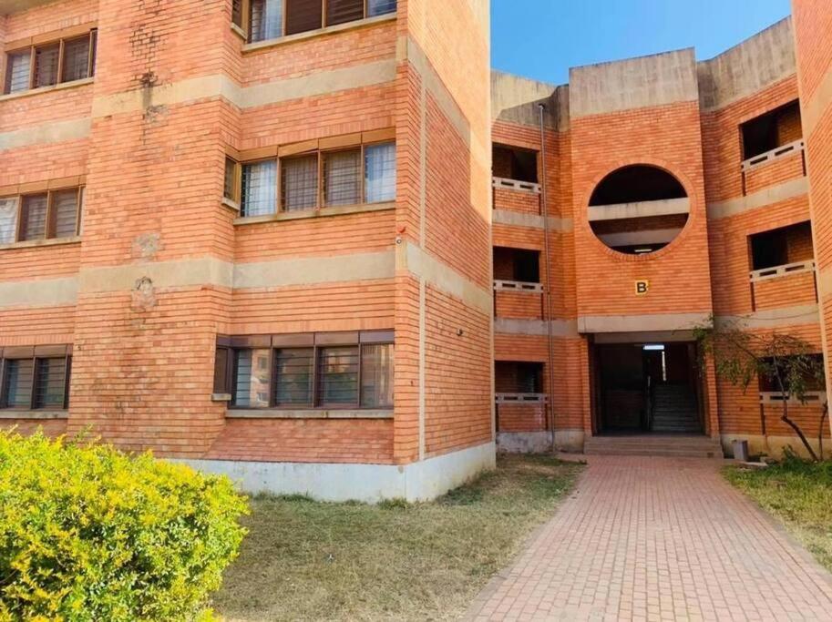 Spacious Zamtel Flat Lusaka Eksteriør billede